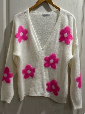 Estee Brown - Made in Italy white V-Neck Sweater with Pink Floral Accents